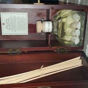 Crabtree and Evelyn India Hicks Island Living Fragrance Diffuser